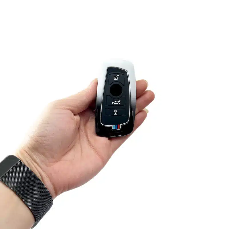 کاور سوییچ فلزی ساینا کوییک تاشو سفید مشکی طرح M-۶ کاور سوییچ فلزی ساینا کوییک تاشو سفید مشکی طرح M