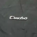 آرم فلزی روی گلگیر توربو استیل ۲ عددی