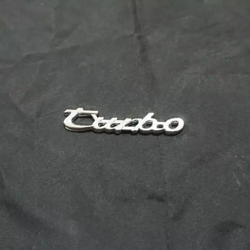 آرم فلزی روی گلگیر توربو استیل ۲ عددی-۴ آرم فلزی روی گلگیر توربو استیل ۲ عددی