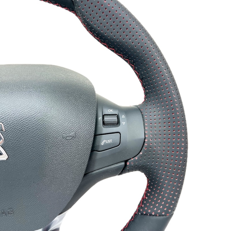 فرمان پژو ۲۰۸ GTi لوگو نقره ای مناسب ۲۰۷ و ۲۰۶-۱ فرمان پژو ۲۰۸ GTi لوگو نقره ای مناسب ۲۰۷ و ۲۰۶